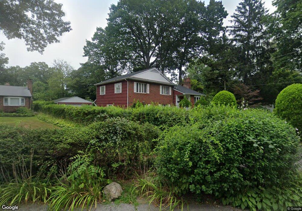 94 Dosoris Ln, Glen Cove, NY 11542 - photo 1