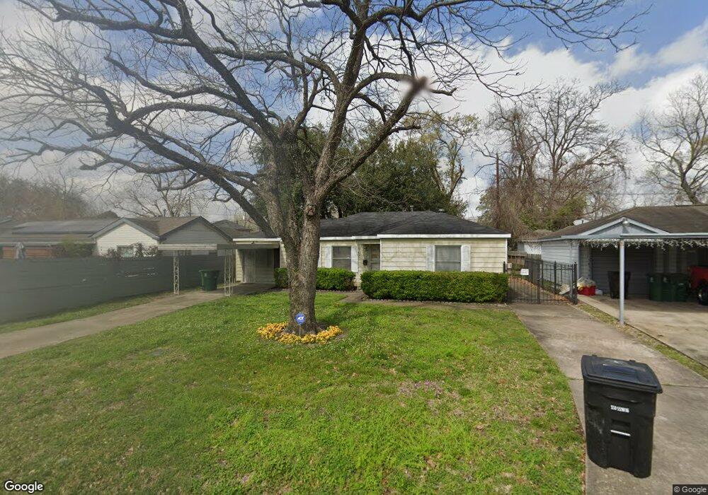 47 Farrell St, Houston, TX 77022 - photo 1