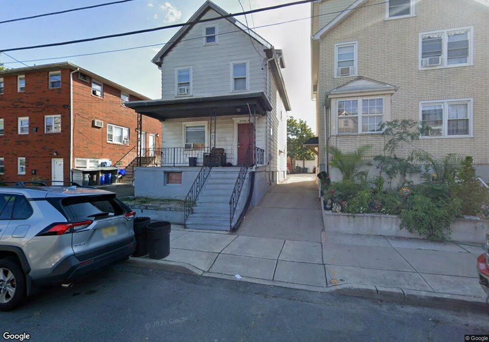 72 Delafield St, New Brunswick, NJ 08901 - photo 1