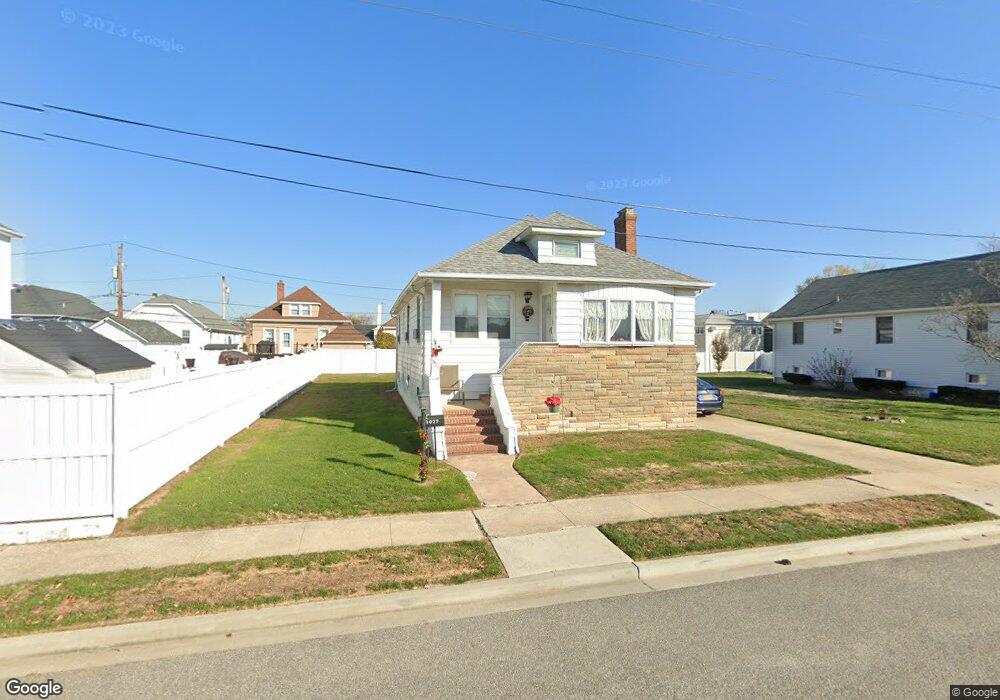 1027 Knickerbocker Rd, Island Park, NY 11558 - photo 1