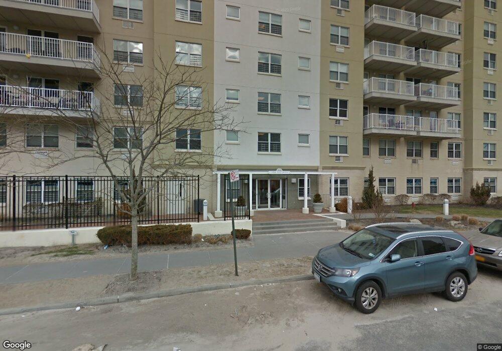 7914 Rockaway Bch Blvd unit 8H, Far Rockaway, NY 11693 - photo 1