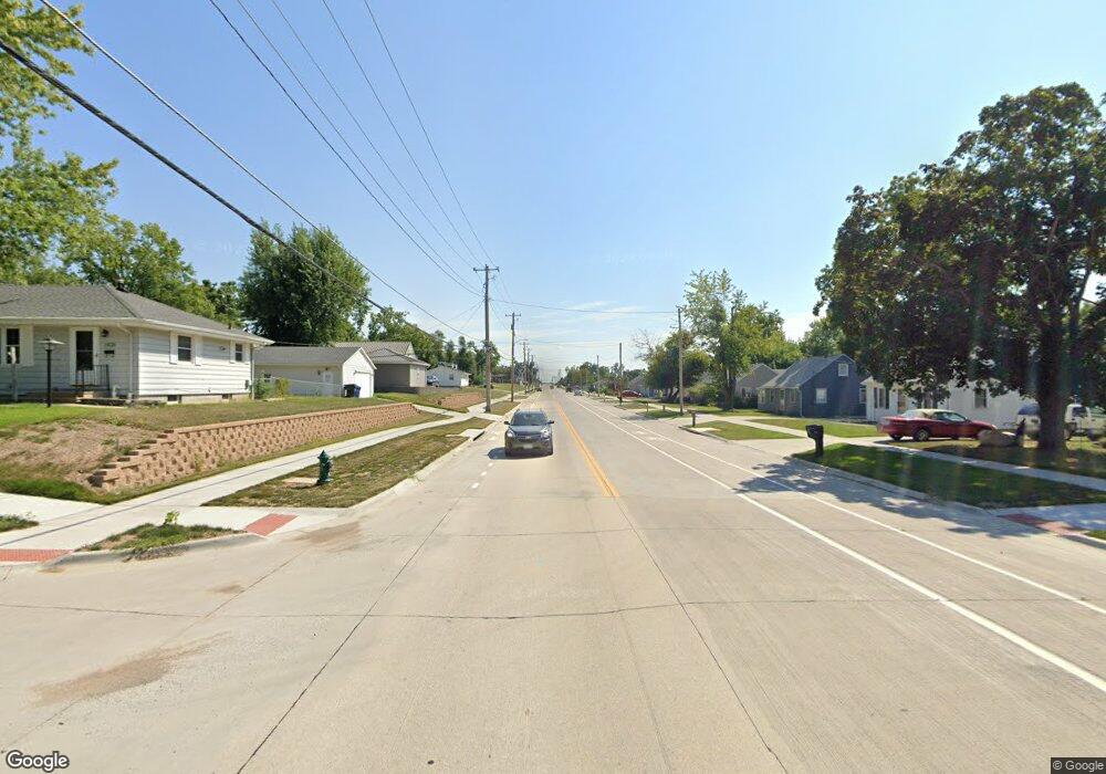 2337 O Ave NW, Cedar Rapids, IA 52405 - photo 1