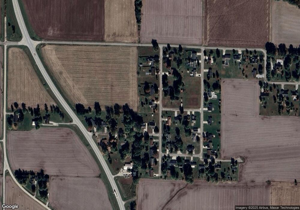 9891 N Briar Ln, Effingham, IL 62401 - photo 1