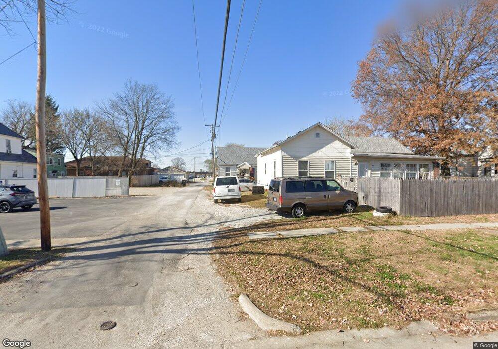 205 S Linden St, Effingham, IL 62401 - photo 1