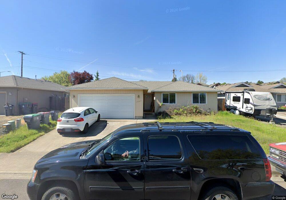 1045 Lathrop Dr, Central Point, OR 97502 - photo 1