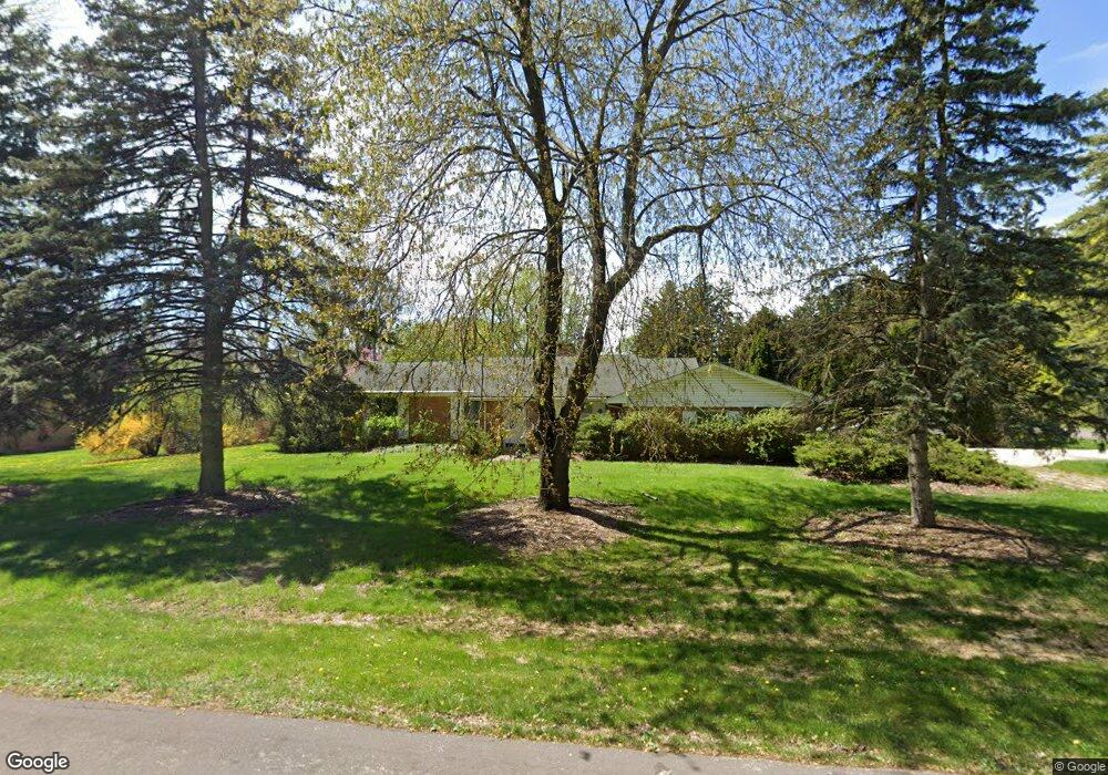 1540 Ledbury Dr, Bloomfield Hills, MI 48304 - photo 1