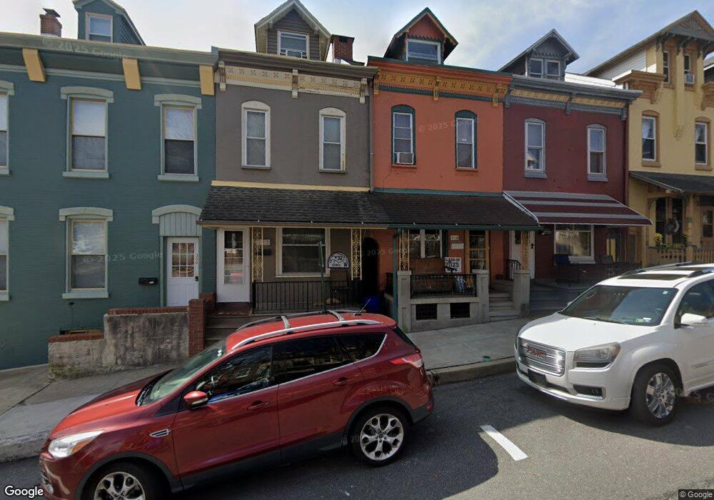 304 Chestnut St, West Reading, PA 19611 - photo 1