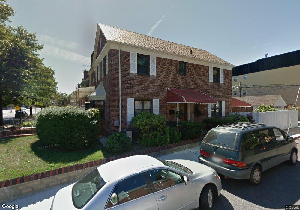 6802 Utopia Pkwy, Fresh Meadows, NY 11365 - photo 1