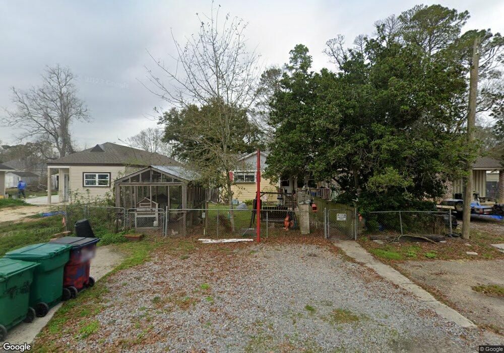 1557 Susan Ln, Slidell, LA 70458 - photo 1