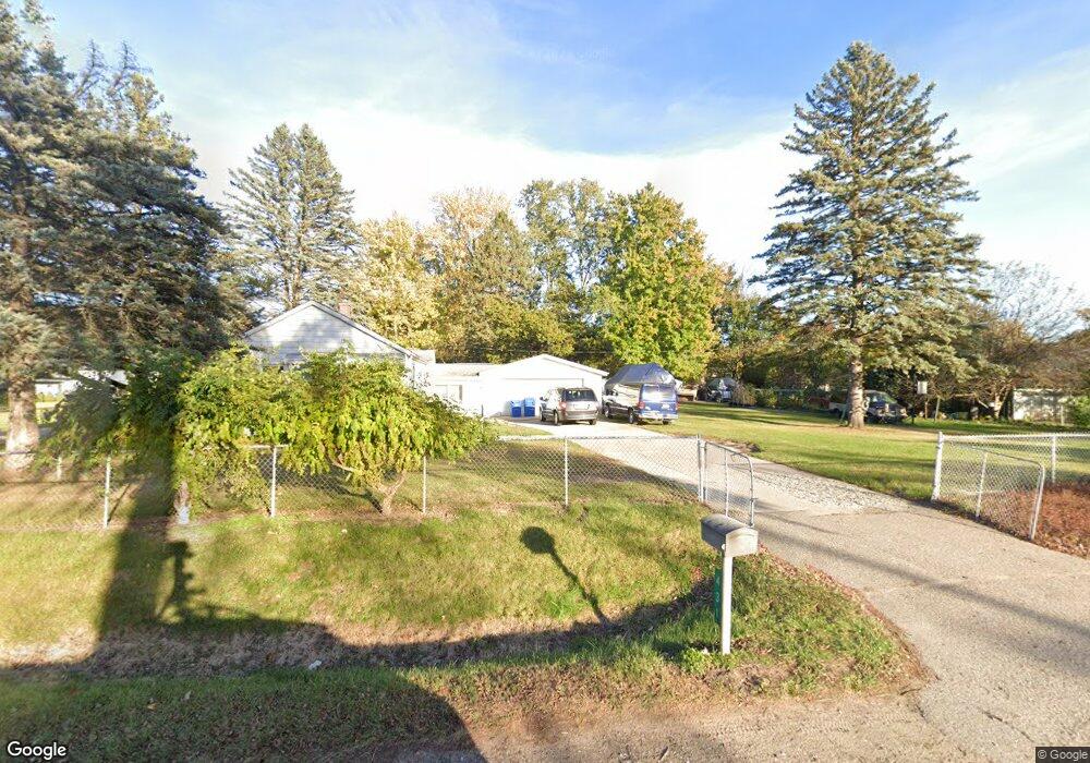 6981 Mather St, Waterford, MI 48327 - photo 1