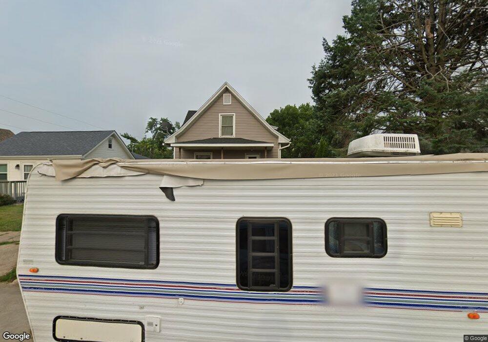 1320 8th St NW, Cedar Rapids, IA 52405 - photo 1