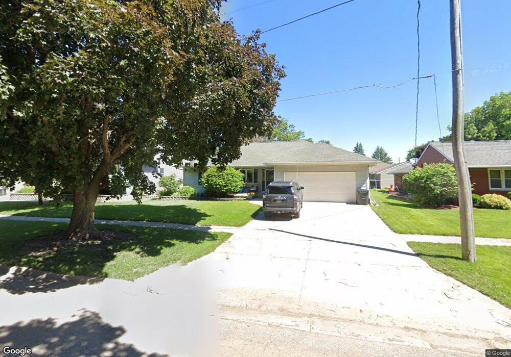 815 2nd Ave NE, Clarion, IA 50525 - photo 1