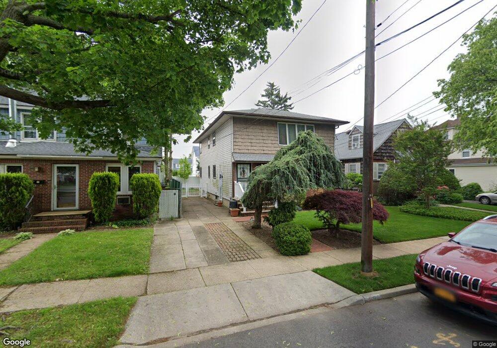 99 Walnut St, West Hempstead, NY 11552 - photo 1