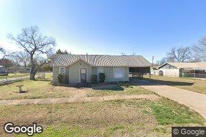 528 E Washington St, Walters, OK 73572