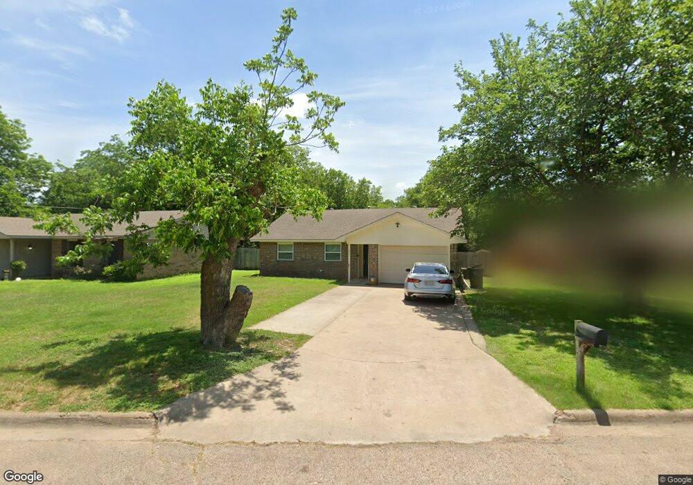 809 W Smith St, Cleburne, TX 76033 - photo 1
