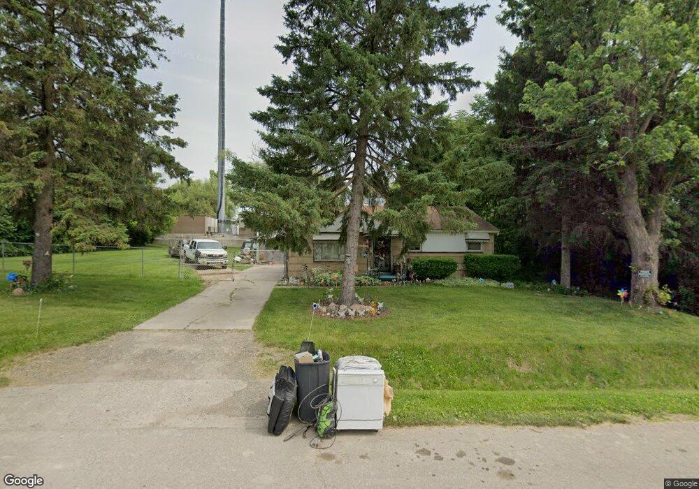 1187 E Kurtz Ave, Flint, MI 48505 - photo 1