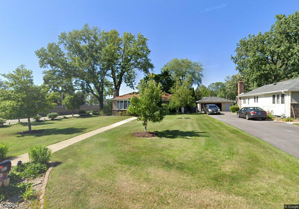 661 W Crockett Ave, Elmhurst, IL 60126 - photo 1