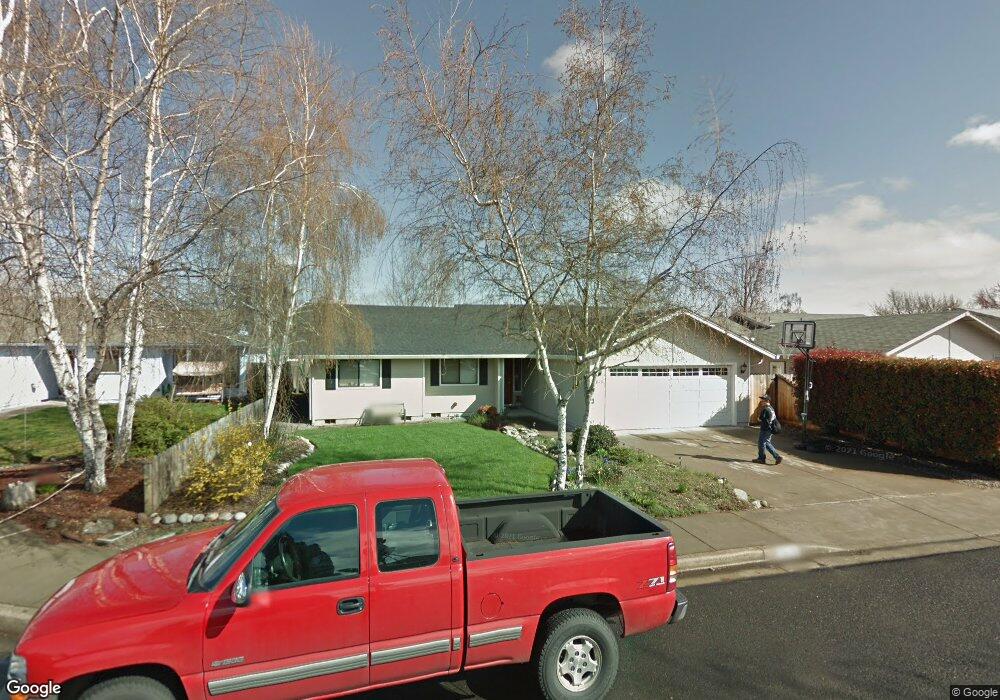 1678 Tara Cir, Central Point, OR 97502 - photo 1