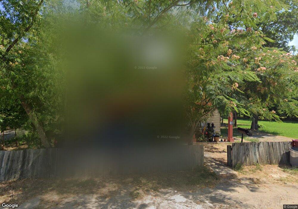 520 S 4th St, Bonham, TX 75418 - photo 1