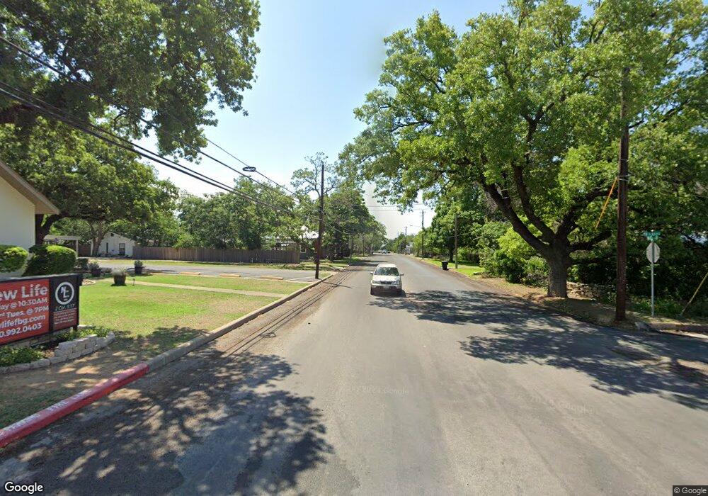 31 E Travis St, Fredericksburg, TX 78624 - photo 1
