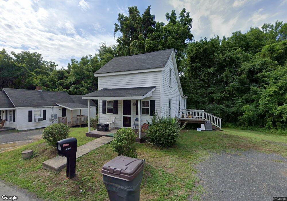 207 Pennsylvania Ave, Reidsville, NC 27320 - photo 1