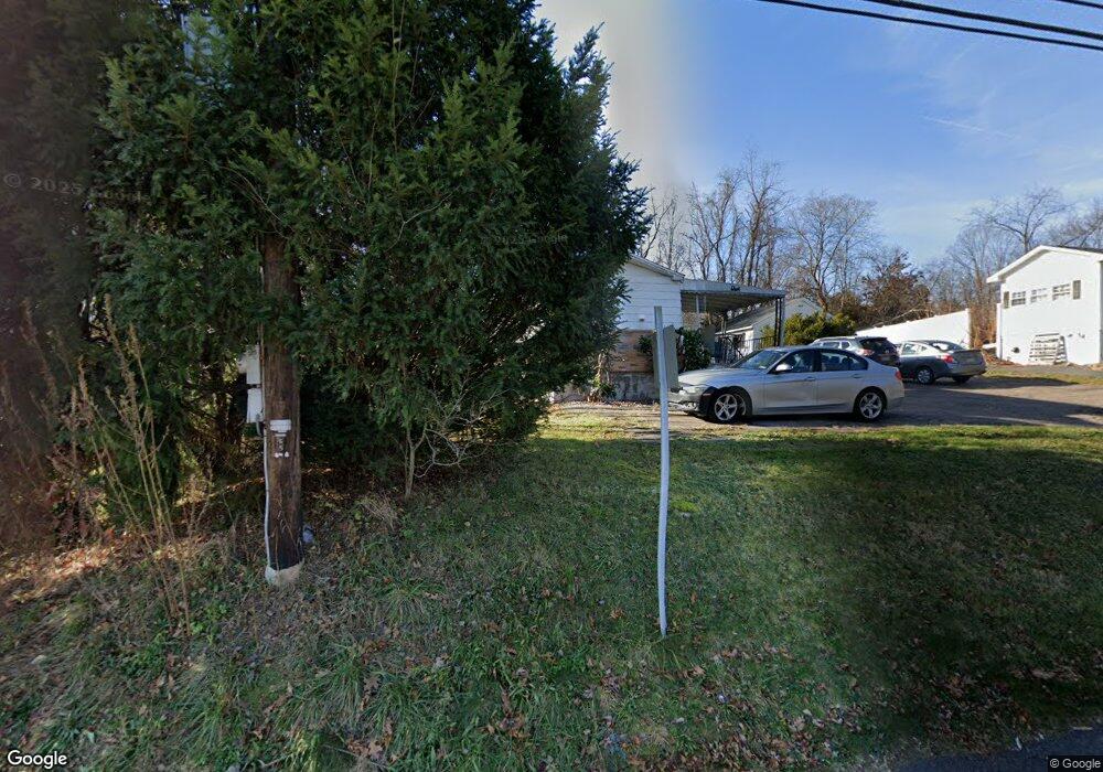 643 Oak St, Taylor, PA 18517 - photo 1