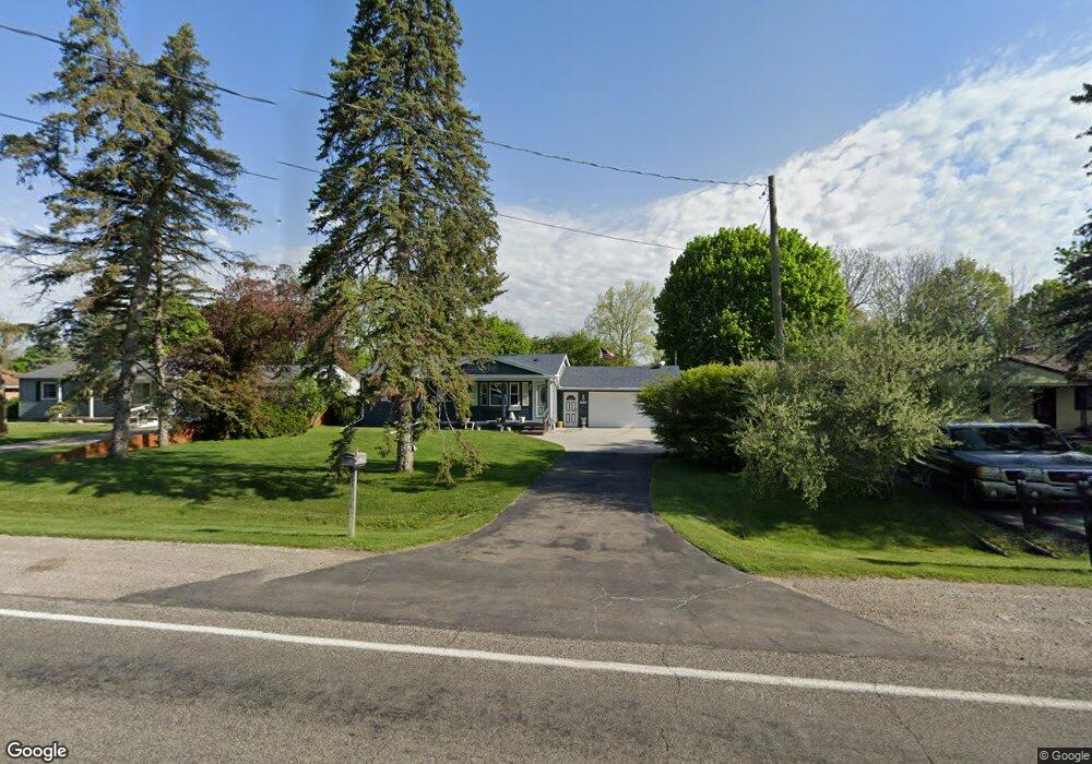 1318 W Maple Ave, Flint, MI 48507 - photo 1