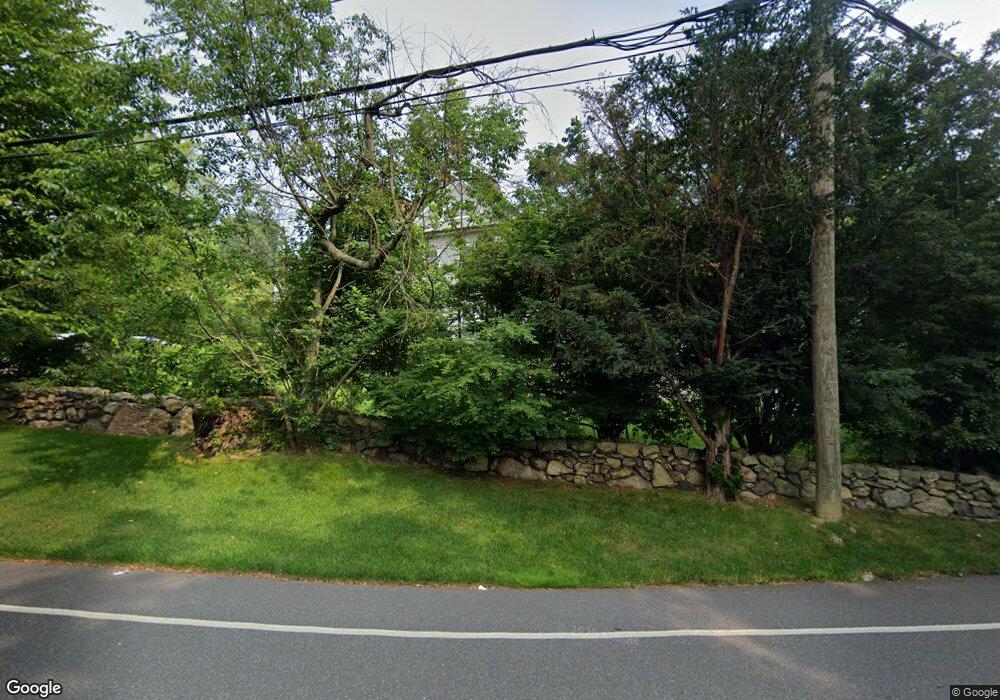 539 Hollow Tree Ridge Rd, Darien, CT 06820 - photo 1