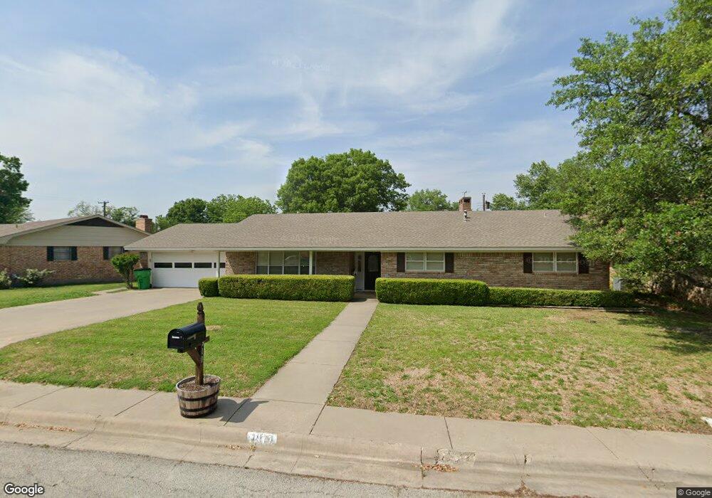 1910 Tulane Ave, Gainesville, TX 76240 - photo 1