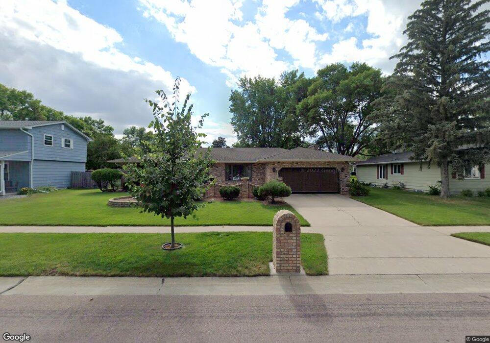 2808 Maple St N, Fargo, ND 58102 - photo 1