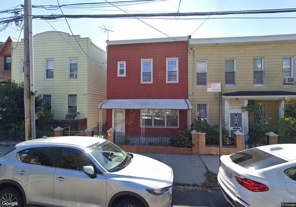 32-23 46th St unit TWNH, Astoria, NY 11103 - photo 1