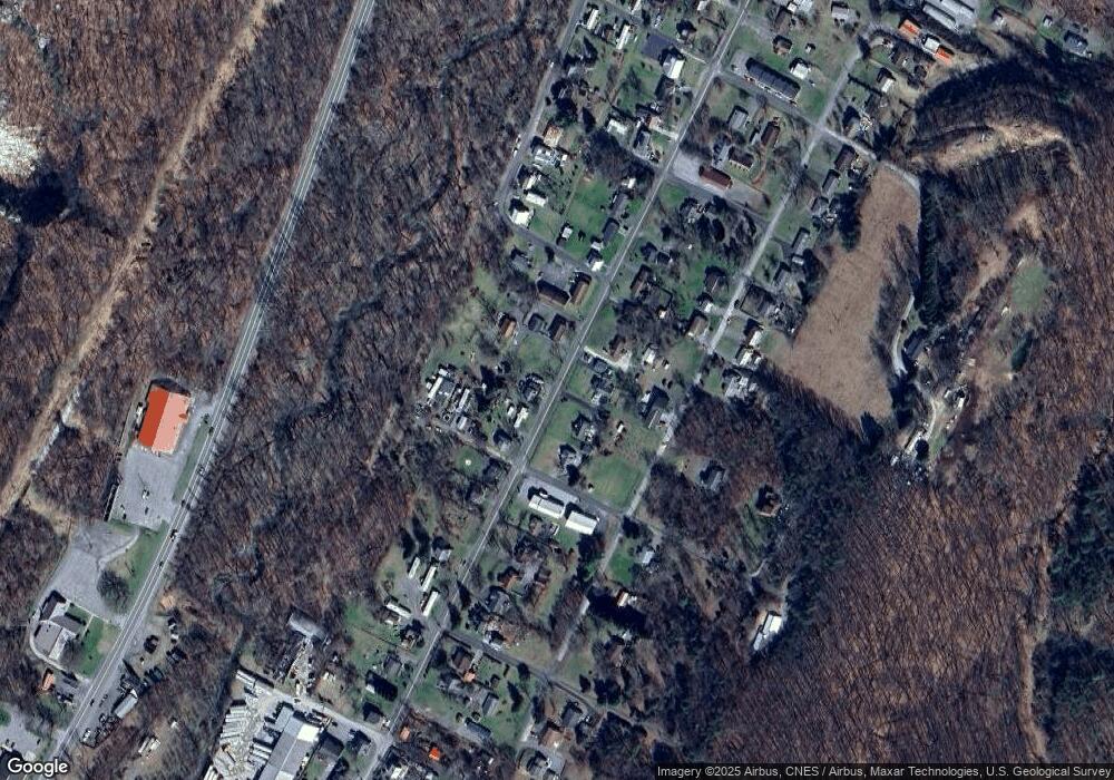 739 Harrison Ave, Berkeley Springs, WV 25411 - photo 1