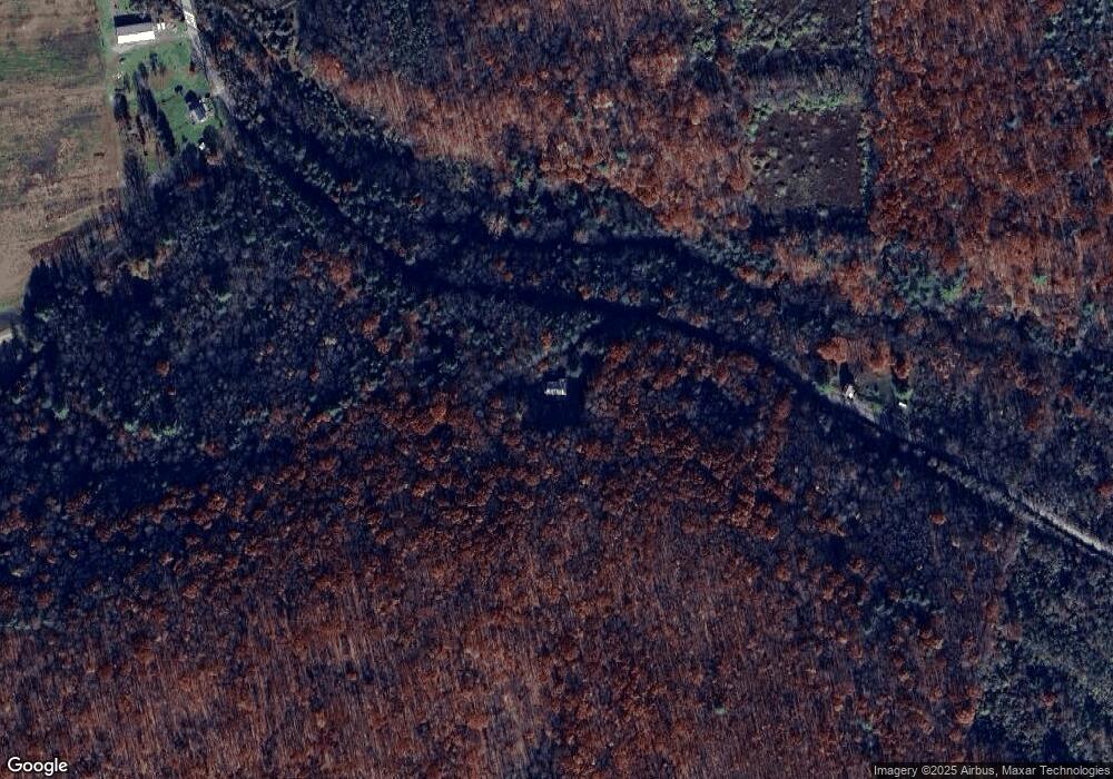 121 Lew Ln, Falls, PA 18615 - photo 1