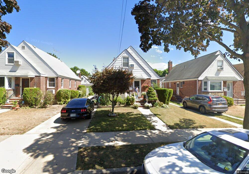 8445 265th St, Floral Park, NY 11001 - photo 1