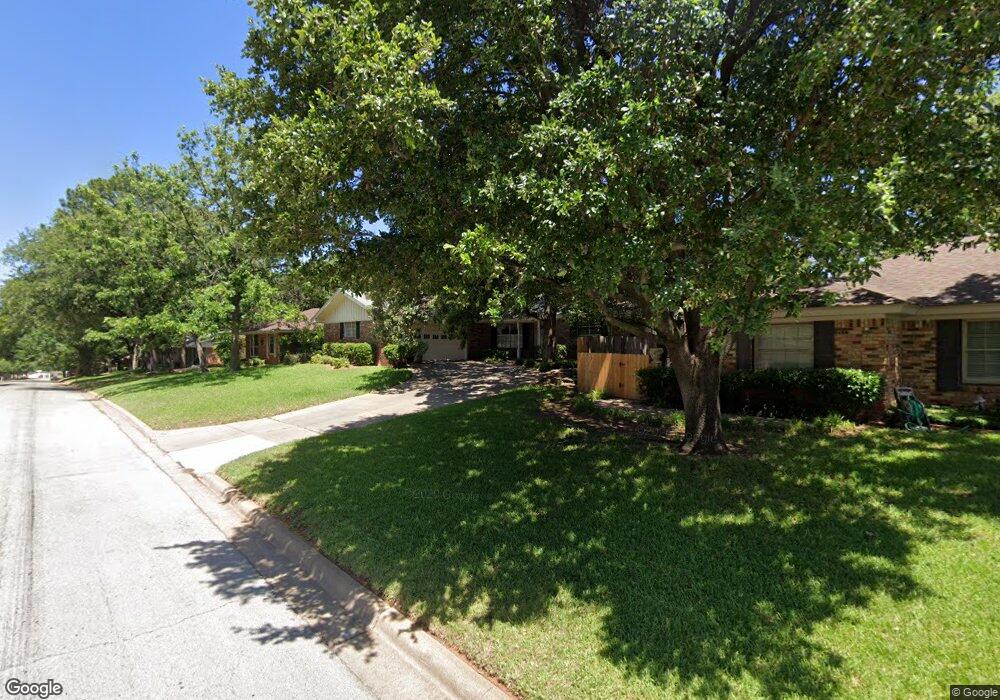 832 Joanna Dr, Hurst, TX 76053 - photo 1