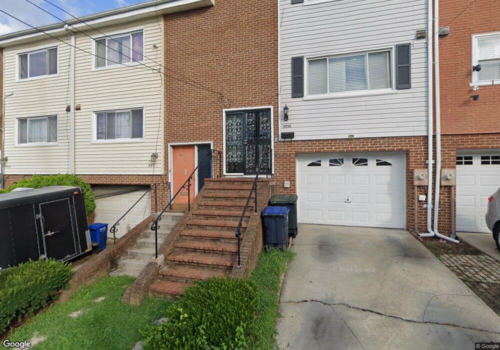 5534 Hunt Place NE, Washington, DC 20019 - photo 1