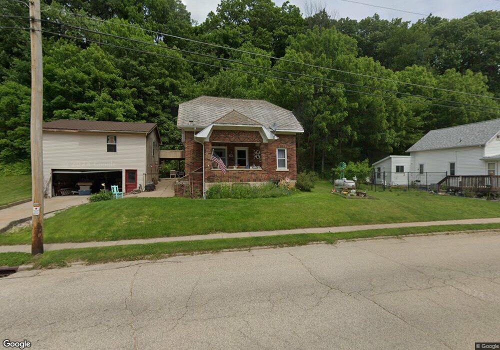 195 S Main St, Potosi, WI 53820 - photo 1