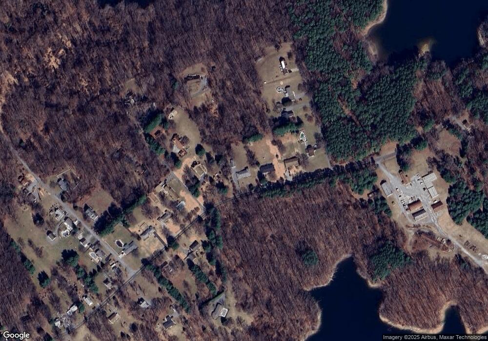 5724 Oakland Rd, Sykesville, MD 21784 - photo 1