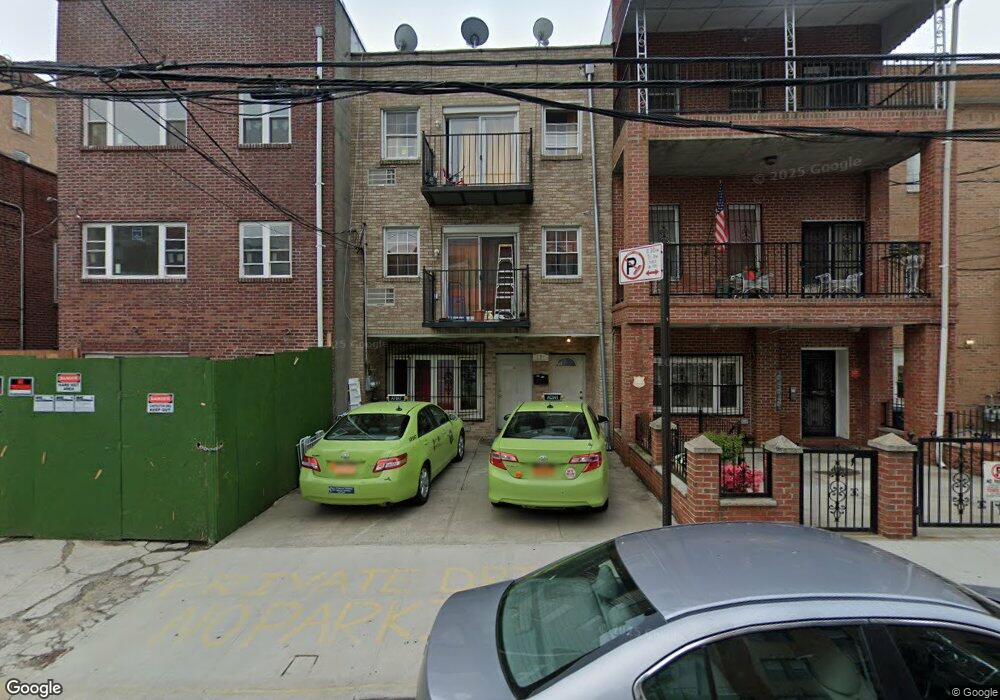 276 E 203rd St, Bronx, NY 10458 - photo 1