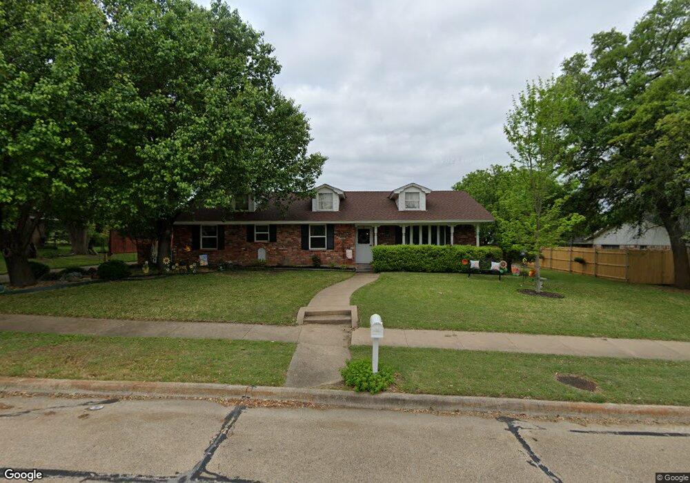 1305 Williamsburg Dr, Ennis, TX 75119 - photo 1