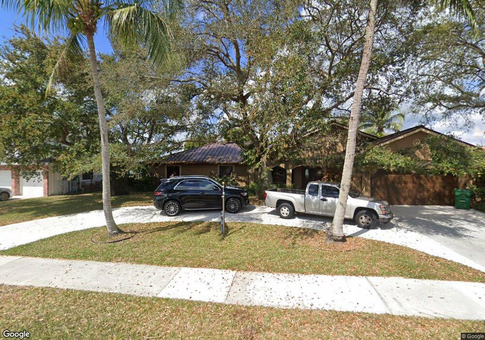 10325 SW 20th St, Davie, FL 33324 - photo 1