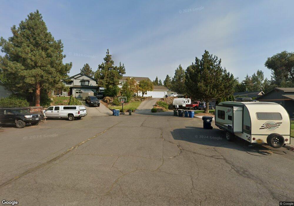 1710 NE Hollow Tree Ln, Bend, OR 97701 - photo 1