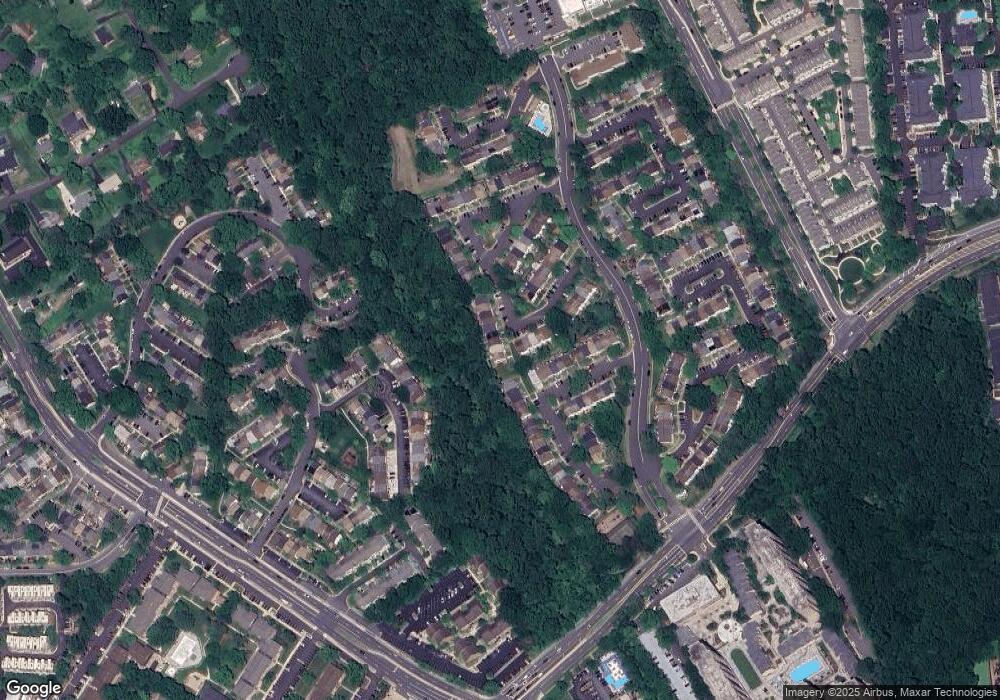 3072 Winter Pine Ct, Fairfax, VA 22031 - photo 1