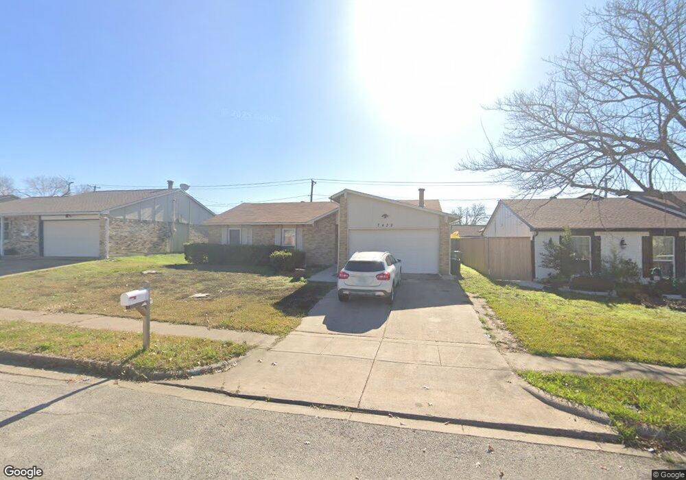 7432 Sandhurst Ln S, North Richland Hills, TX 76182 - photo 1