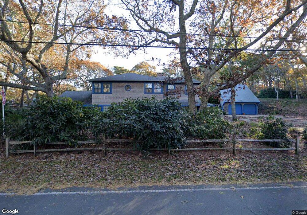 847 Franklin St, Vineyard Haven, MA 02568 - photo 1