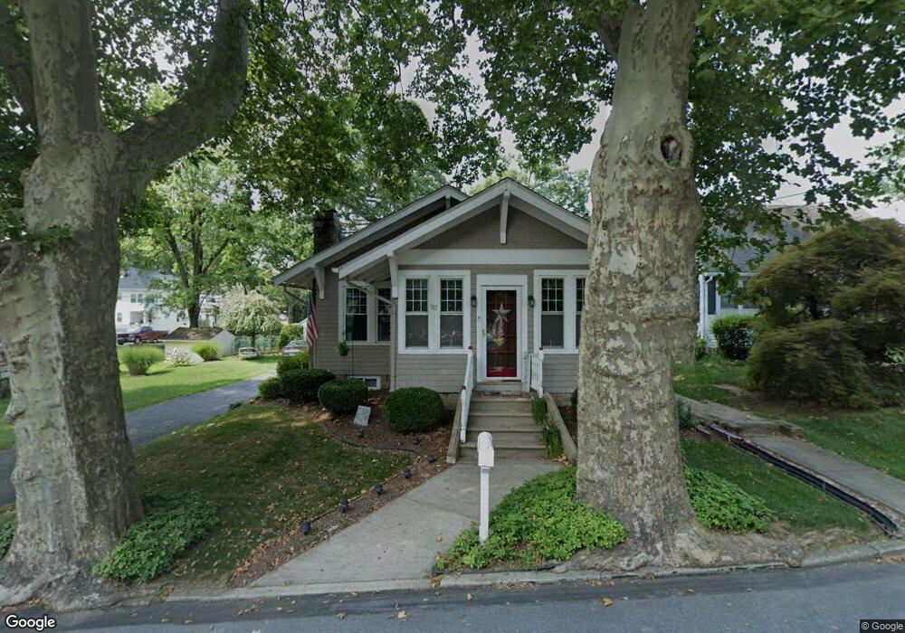 517 Oakwood St, Easton, PA 18045 - photo 1