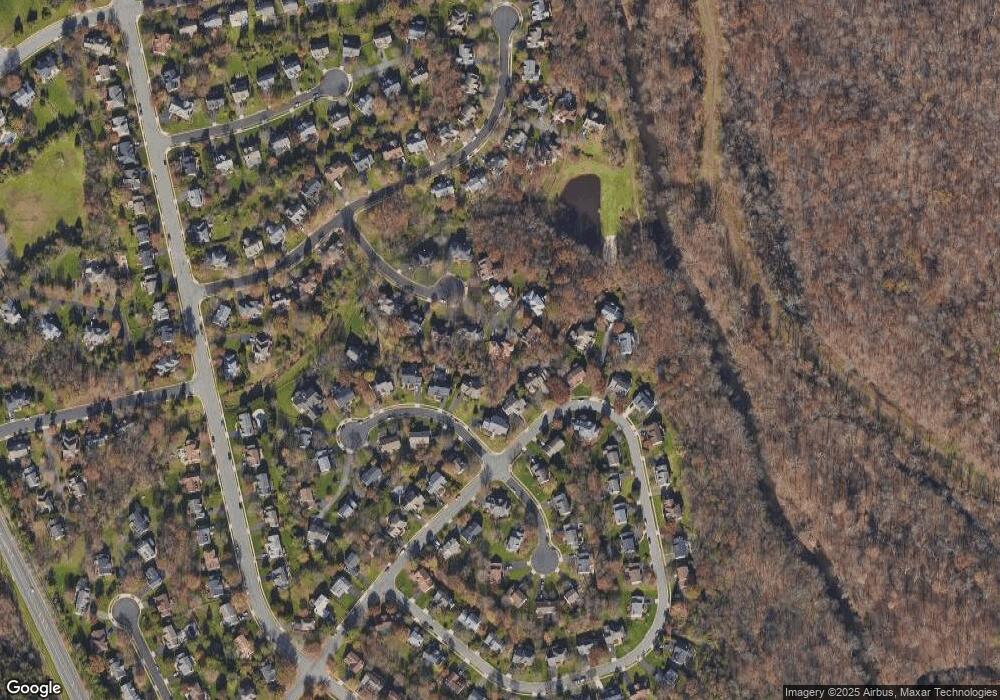 6188 Snowhill Ct, Centreville, VA 20120 - photo 1