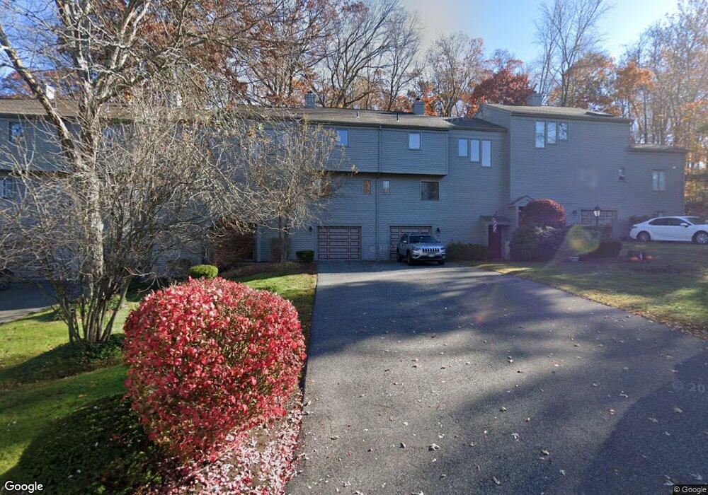 31 Ledgewood Dr, Brookfield, CT 06804 - photo 1