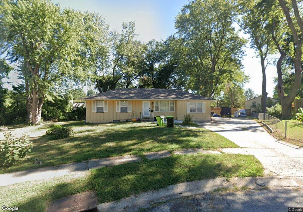 800 NW North Summit Cir, Blue Springs, MO 64015 - photo 1