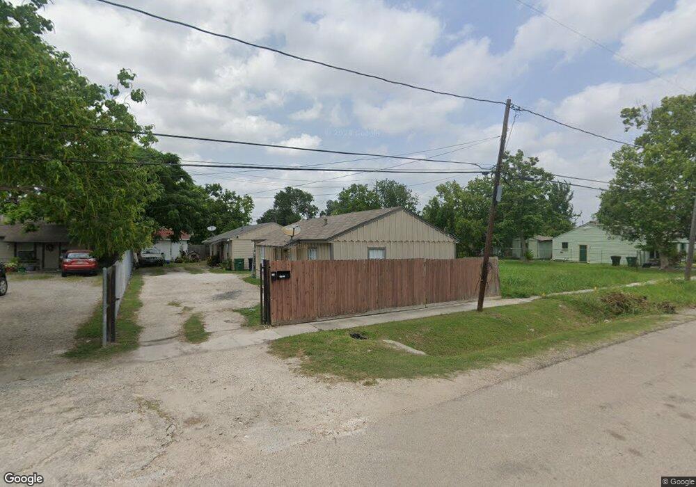 407 Neyland St, Houston, TX 77022 - photo 1